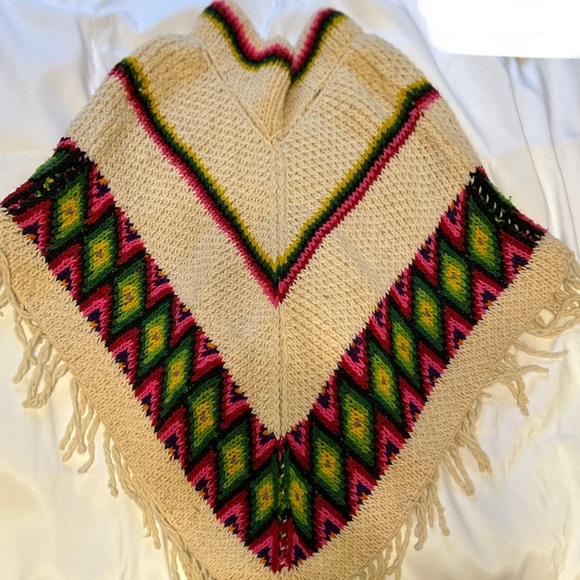 Vintage 70s Mexican Wool Poncho Chunky Knit Poncho - Picture 2 of 4